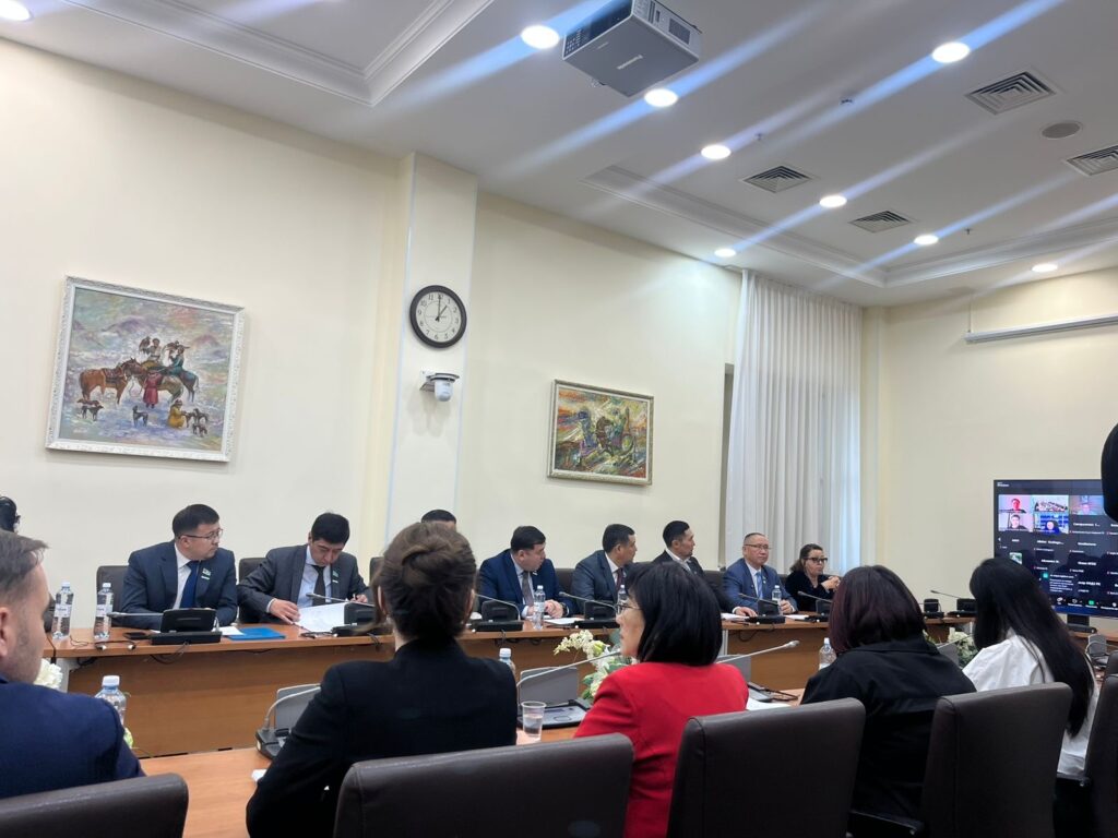 ЛГБТ насихатына заңмен соққы