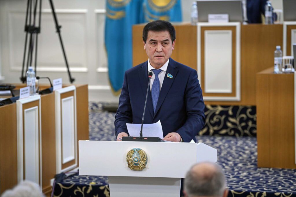 Құрылтайға министрлерді отставкаға жіберу ұсынылды