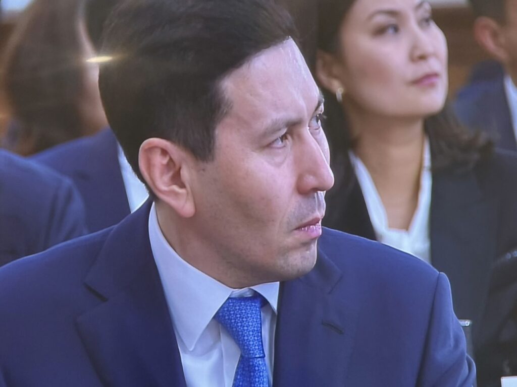 Тоқаев «Самұрық-Қазына» қоры қызметкерлерін тиімсіз жұмыс үшін сынға алды