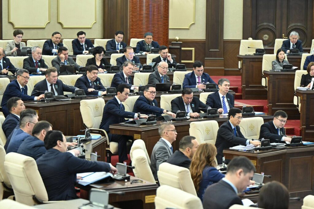 В 2029 году в Казахстане появится третий президент — депутаты о возможном «обнулении» сроков