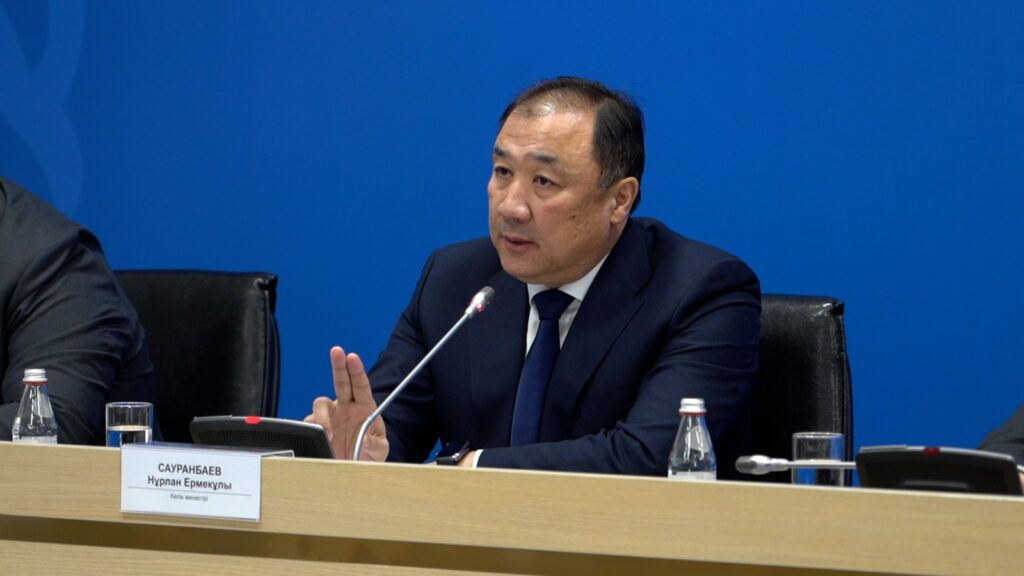 Сауранбаев о брендовой кепке: «Я по жизни аскет»