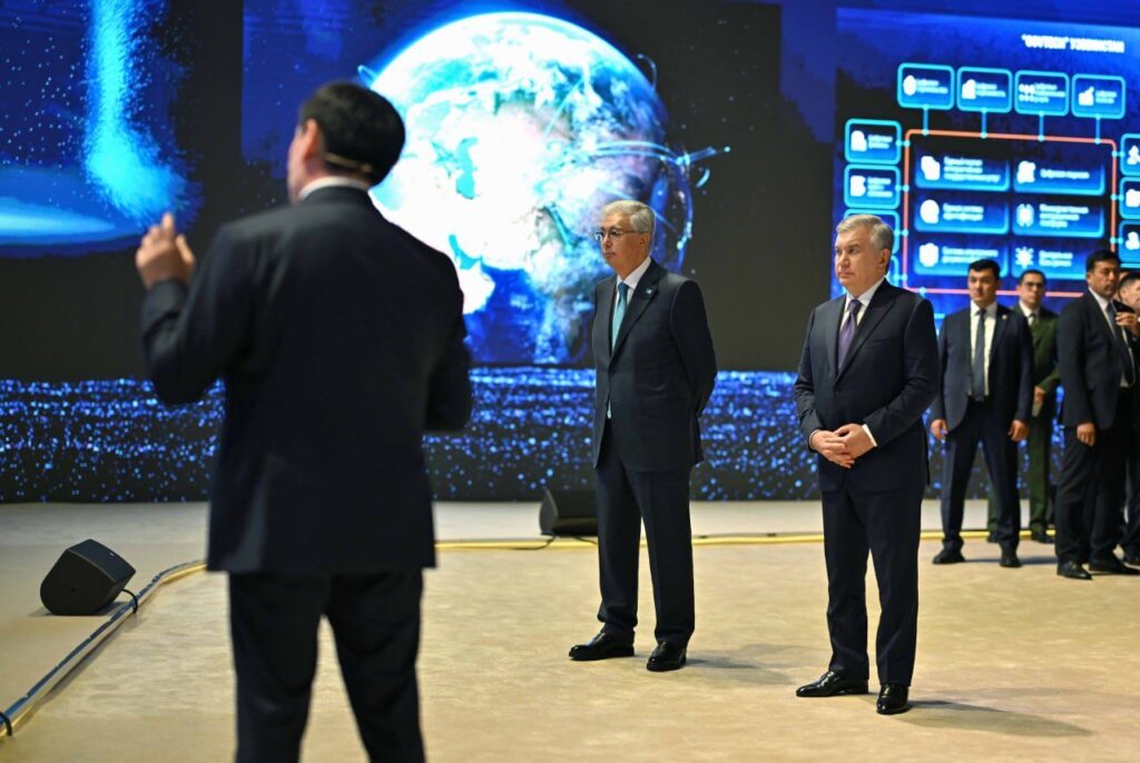 Қазақстан мен Өзбекстан президенттері жасанды интеллект хакатонына барды