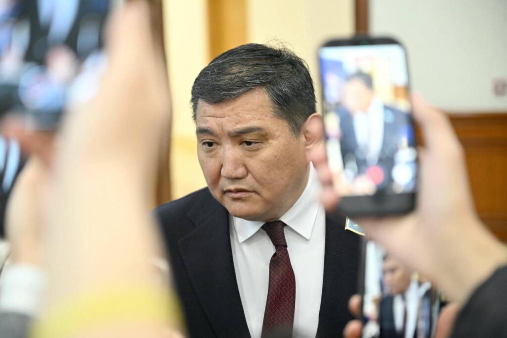 «Люди уже не тянут»: депутат предложил продлить мораторий на рост тарифов