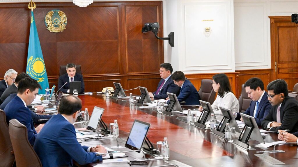 Олжас Бектенов Халықаралық қаржы ұйымдарымен ынтымақтастық жөніндегі үйлестіру кеңесінің отырысын өткізді